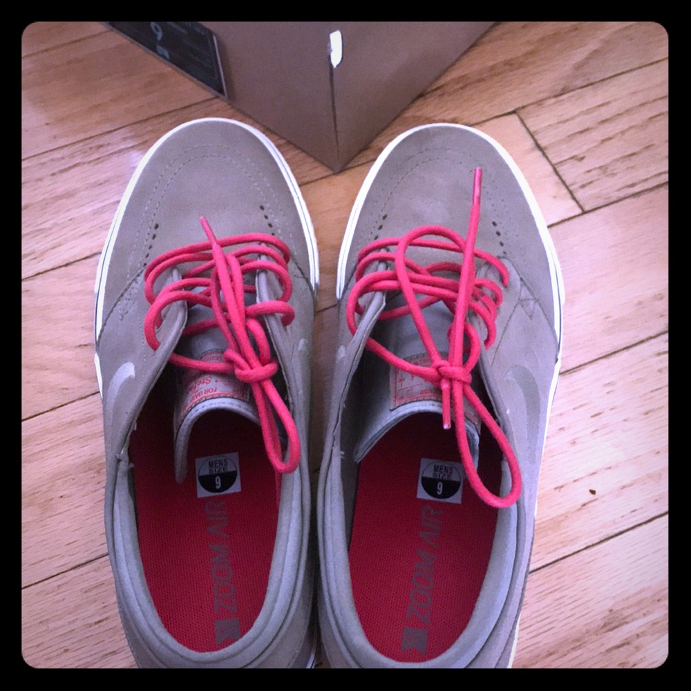 Nike Zoom Stephan Janoski khaki/khaki-hyper red